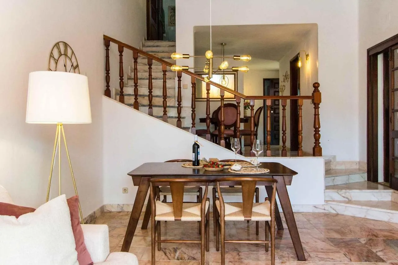 Villa Algarve Sun House - Pool & Bbq & Privat Garden Albufeira